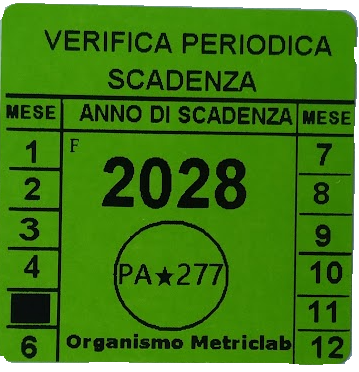 Contrassegno verde di verificazione periodica con anno di scadenza, mesi e sigla PA 277
